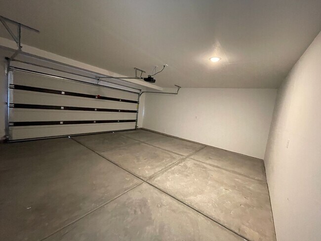 Building Photo - 3168 E Sky Rim Wy