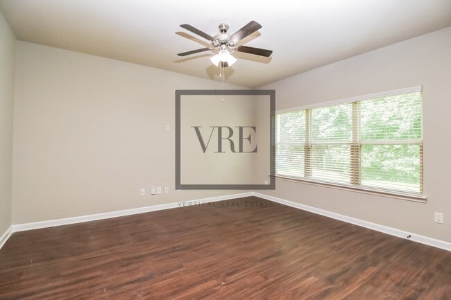 Building Photo - 133 Avonwood Cir