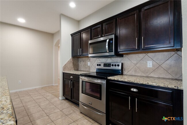 Building Photo - 1502 Shim's Blvd