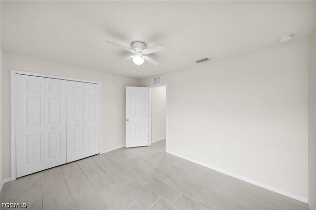 Building Photo - 4106 SW 7th Pl