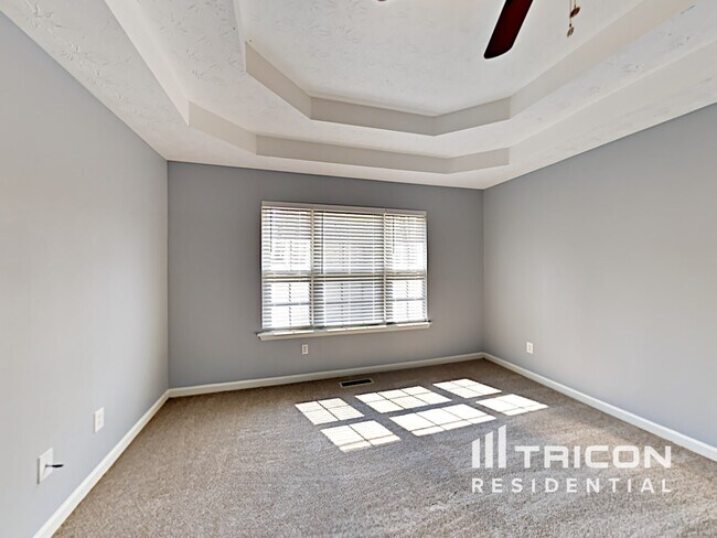 Building Photo - 6821 Hickory Hollow Dr
