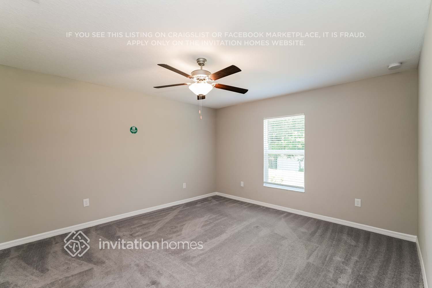 Building Photo - 8642 41st Ave E