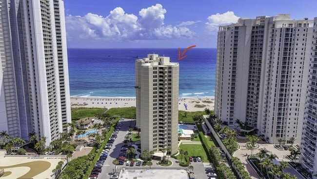 Building Photo - 2800 N Ocean Dr