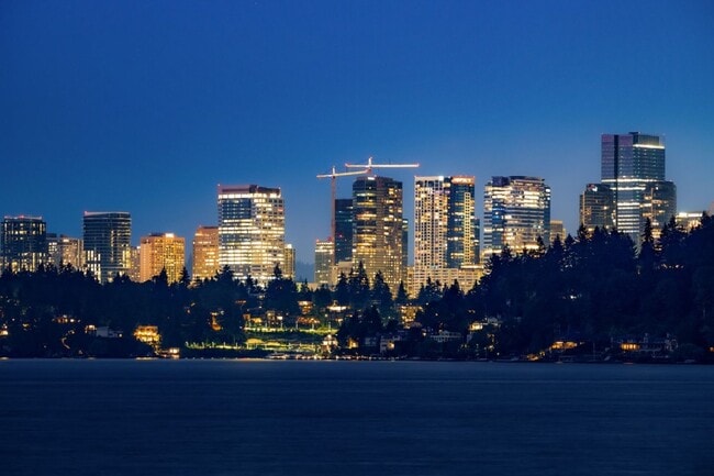 Building Photo - 3Bd/3.5Ba Mercer Island House
