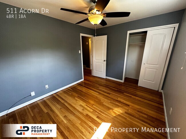 Building Photo - 4 Bedroom House in Lindbergh School District!