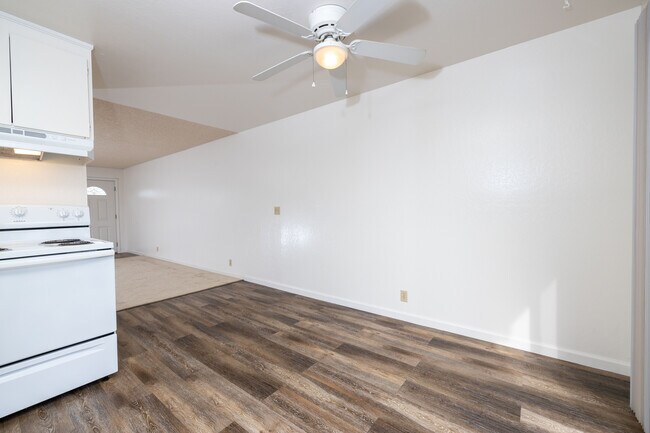Building Photo - 300 American Canyon Rd