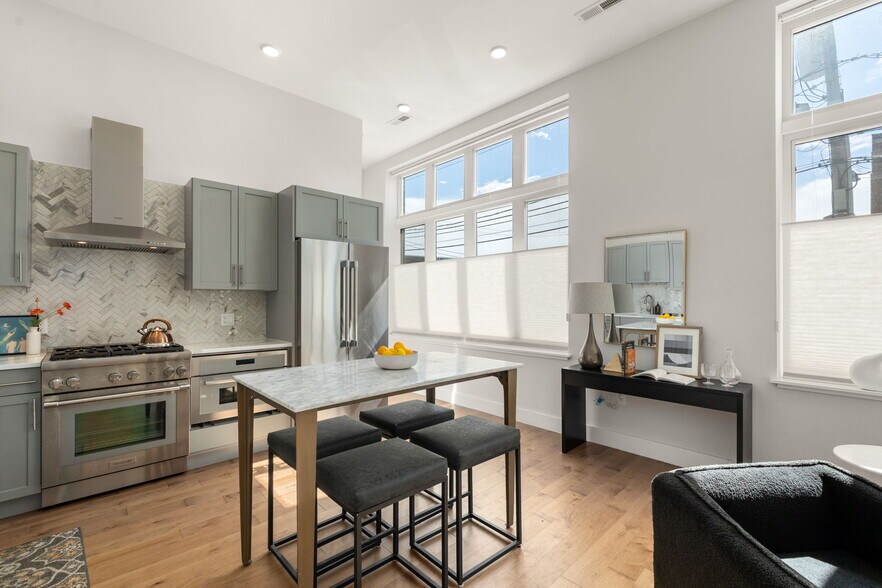 Building Photo - 50 Hichborn St