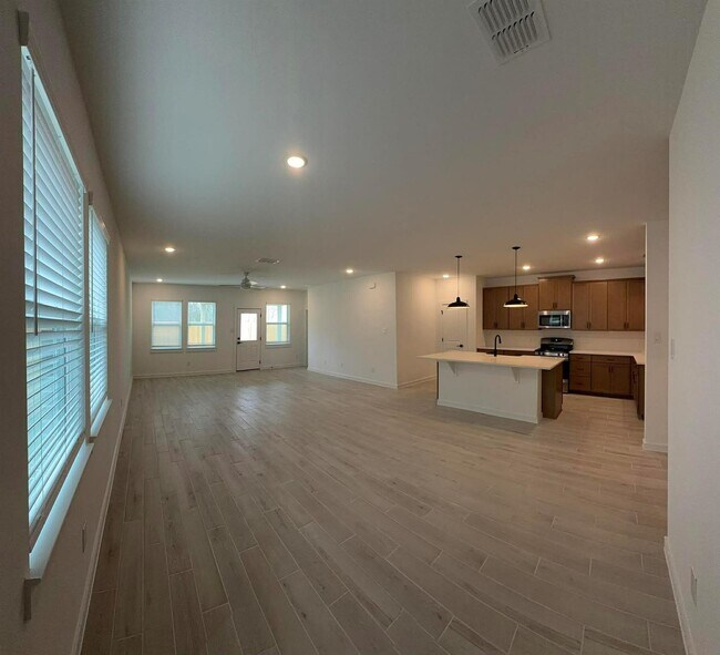 Building Photo - 4727 Bay Vista Dr