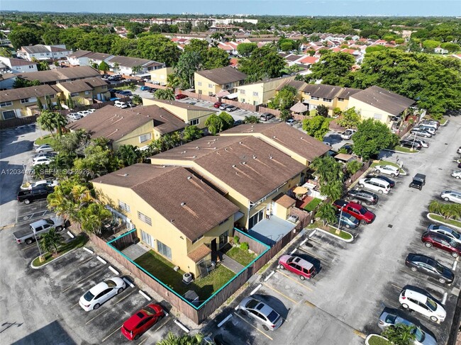 Building Photo - 15460 SW 82nd Ln