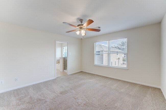 Building Photo - 6118 Yorkglen Manor Ln