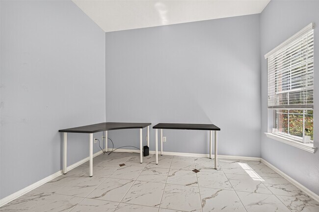 Building Photo - 12338 Ashford Hollow Dr