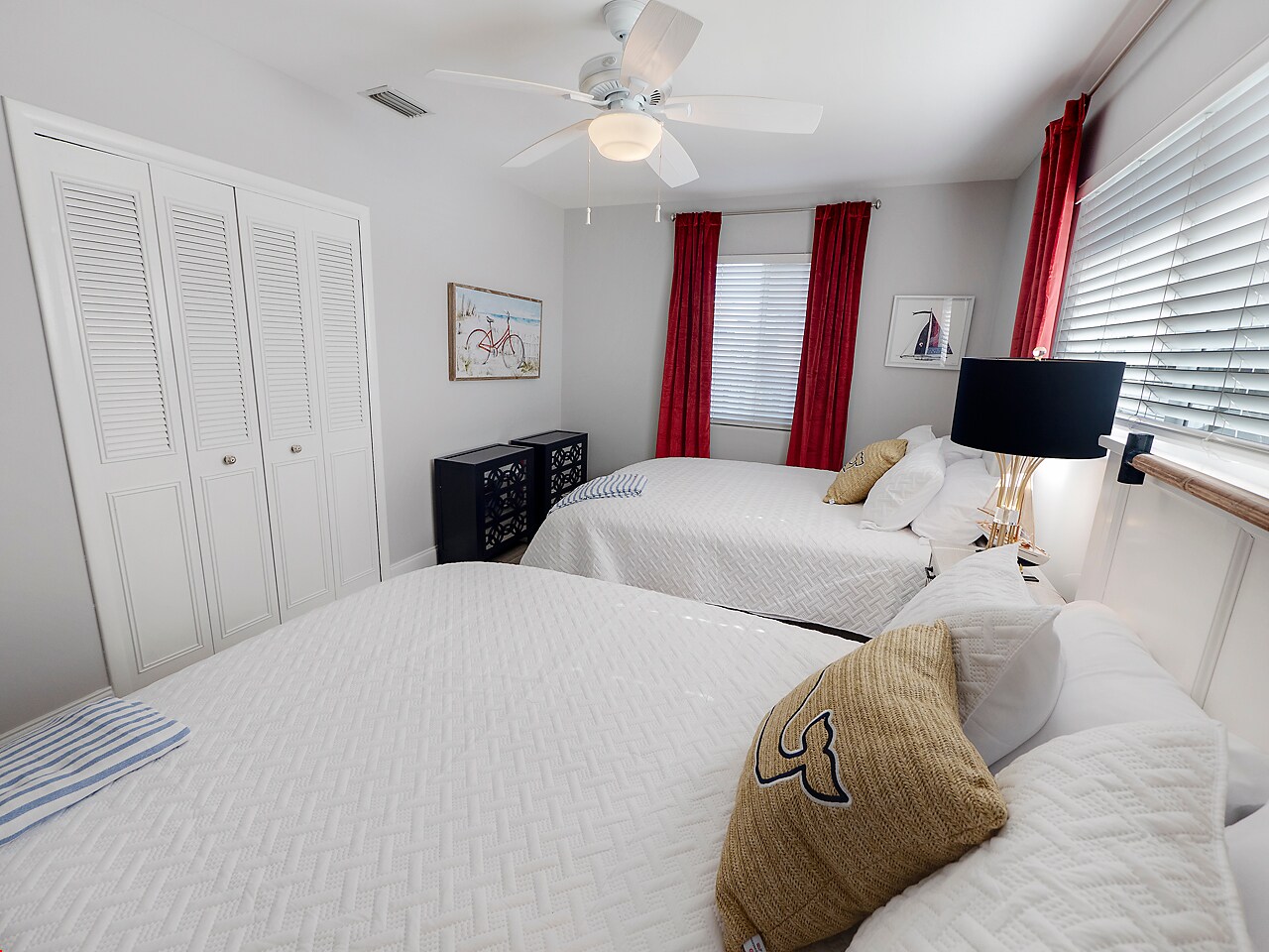 Building Photo - 1236 Beach Rd