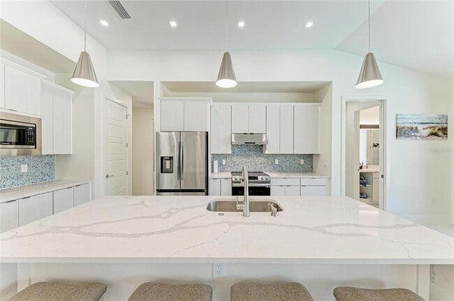 Building Photo - 7161 Manasota Key Rd