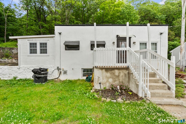 Building Photo - 399 Hawthorne Ave