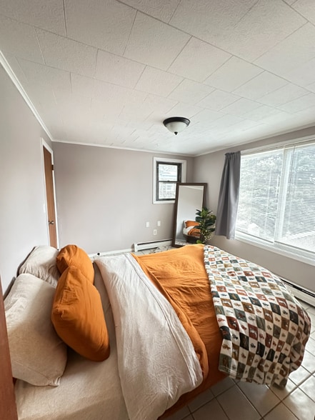 Building Photo - 33 Pickman Rd