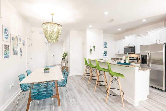 Building Photo - 8938 Cuban Palm Rd