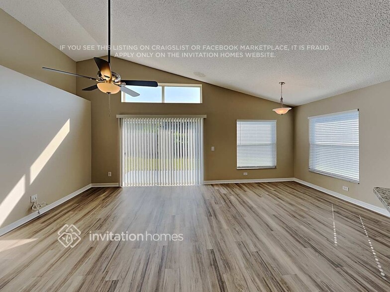 Building Photo - 13733 Hawkeye Dr