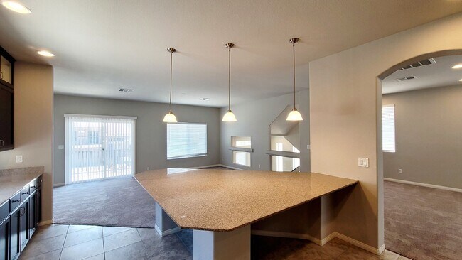 Building Photo - 7275 Shannon Ridge Ct