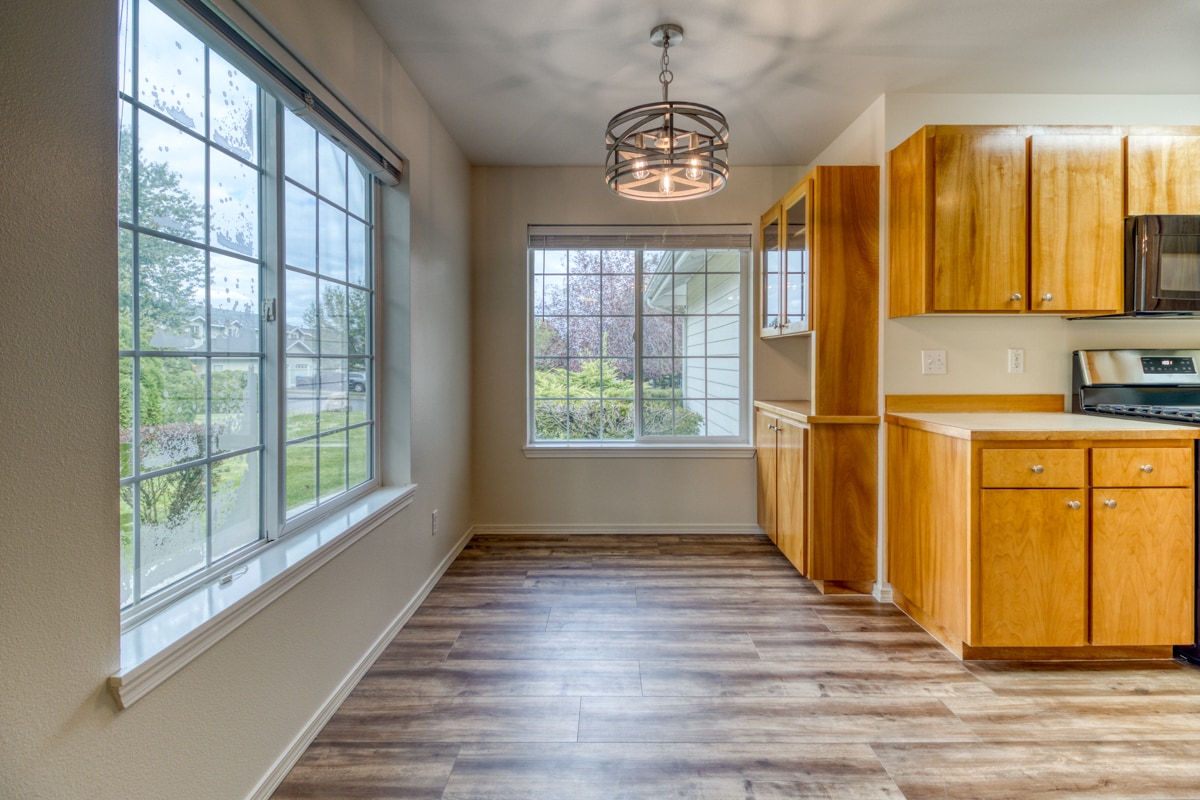 Building Photo - 1923 NE Derek Dr