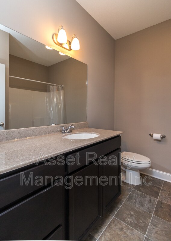 Building Photo - 509 Broadberry Ave