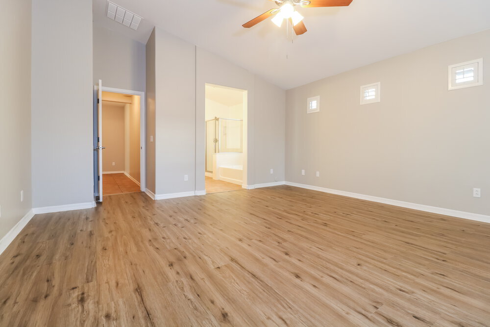 Building Photo - 25644 W Magnolia St