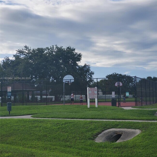 Building Photo - 2505 Hybrid Ct