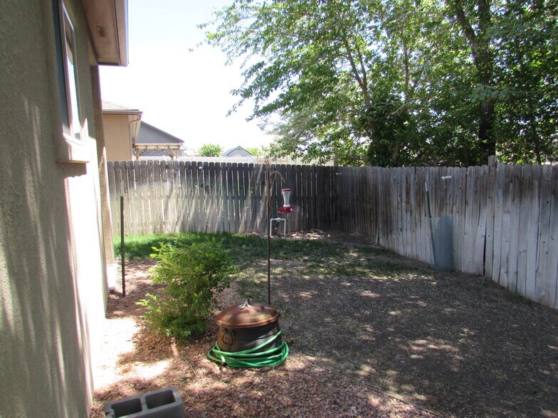 Building Photo - 1132 Legacy Way