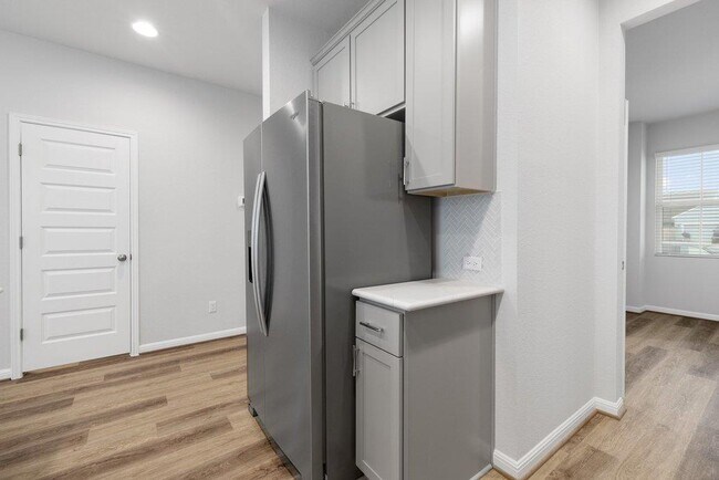 Building Photo - 303 Elm Br Trl