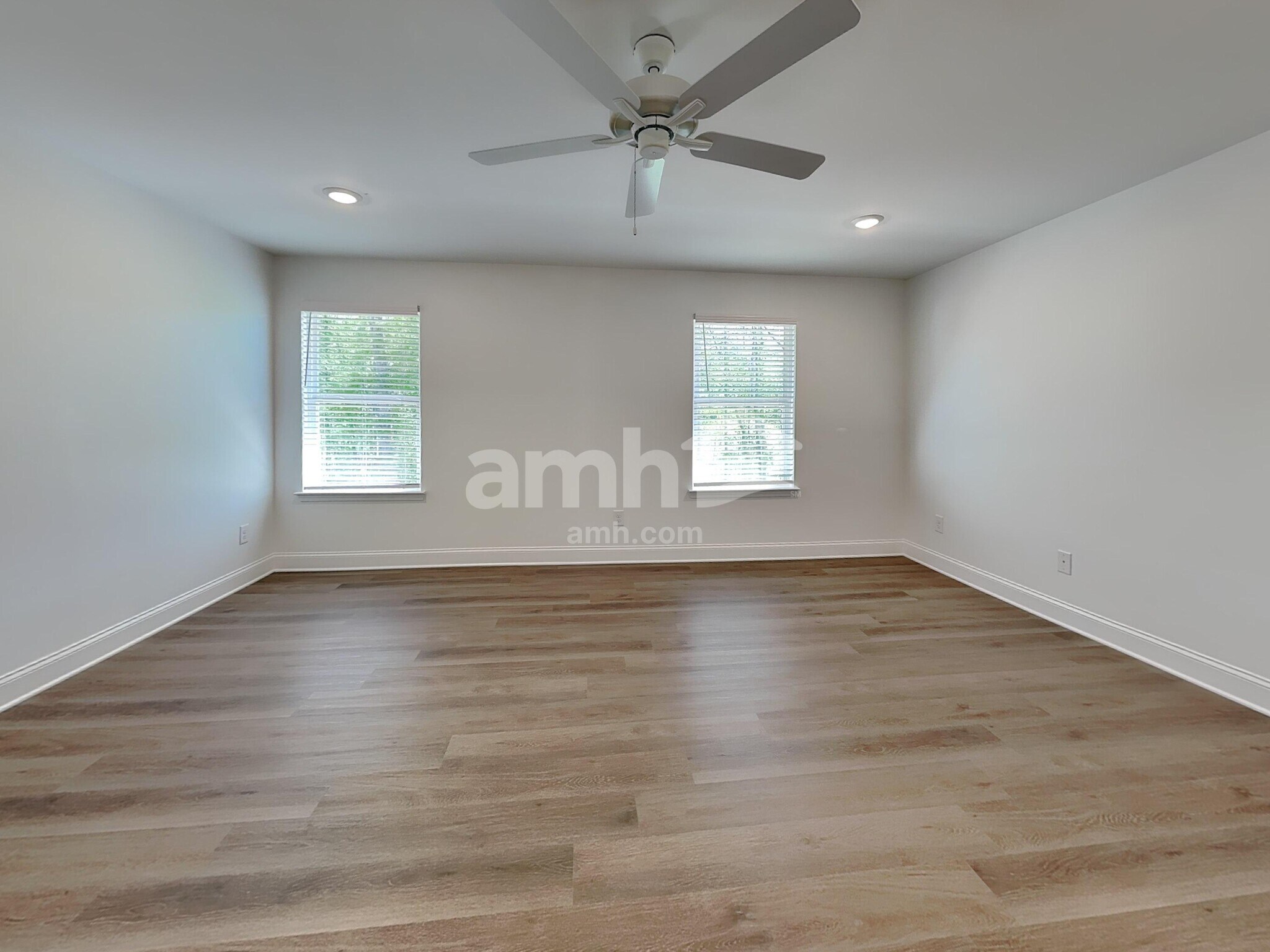 Building Photo - 190 Hickory Pointe Rd