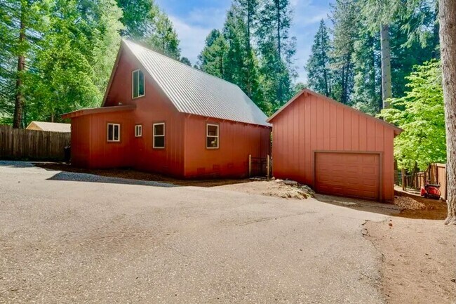 Building Photo - 34735 E Towle Rd