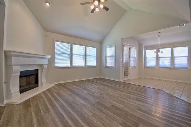 Building Photo - 125 Justin Leonard Dr