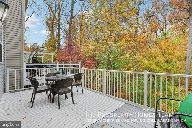 Building Photo - 9384 Rock Ripple Ln