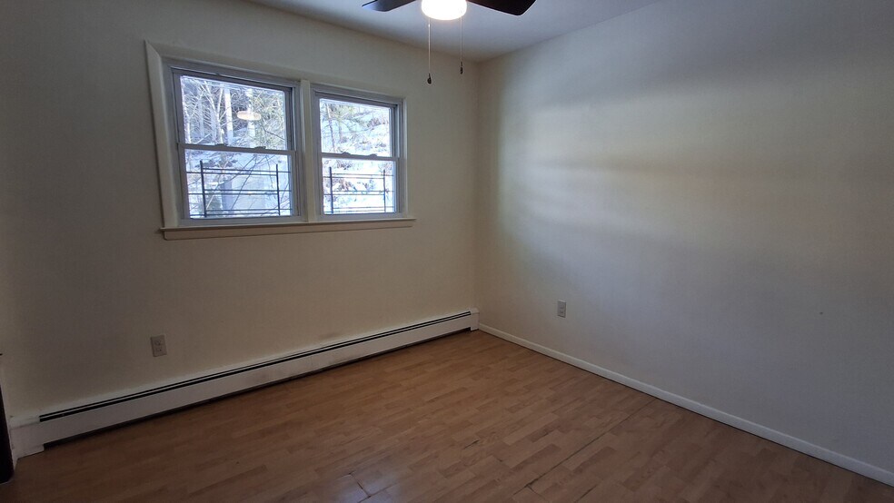 Bedroom 2 - 3409 Givernaud Ter