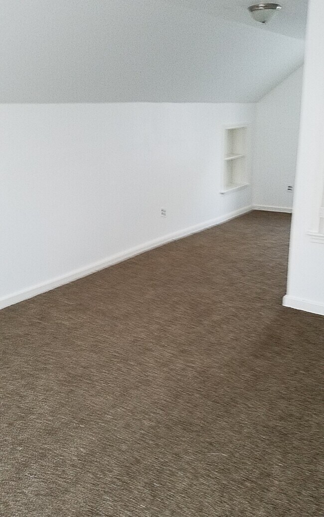 upstairs bedroom - 18580 Kentfield St