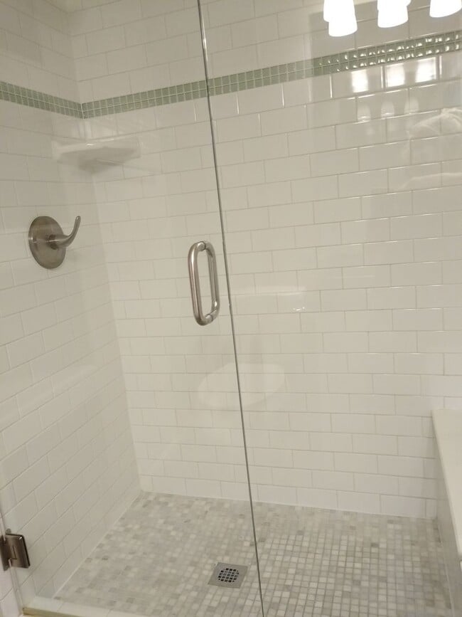 Building Photo - Beautifull Spacious 2 Bedroom 2 Bath Townh...
