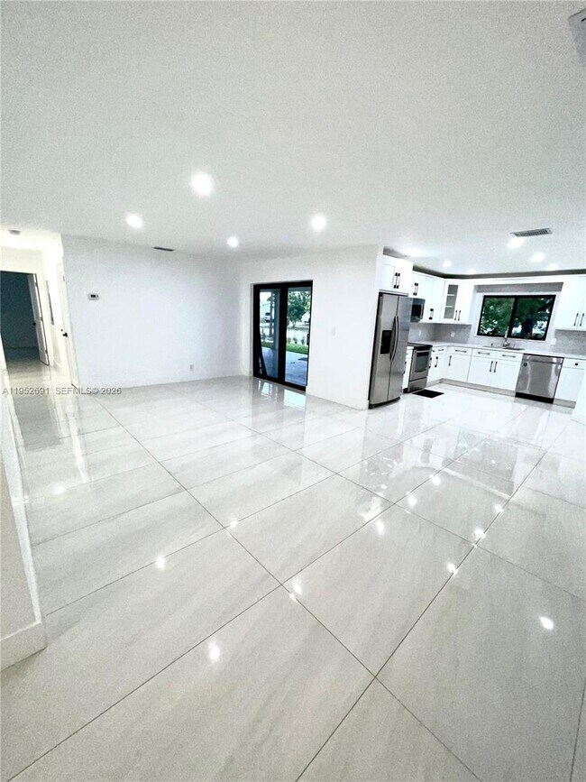 Building Photo - 7590 Johnson St