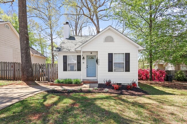 Building Photo - 303 Southcreek Dr