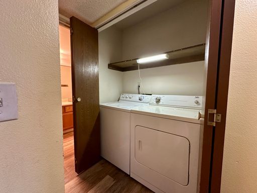 Building Photo - Lovely 1 Bedroom, 1 Bathroom Lakewood Condo! Community POOL!!!