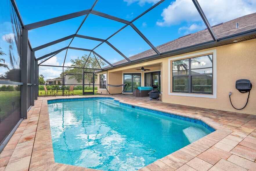 Building Photo - 1627 SW 14th St