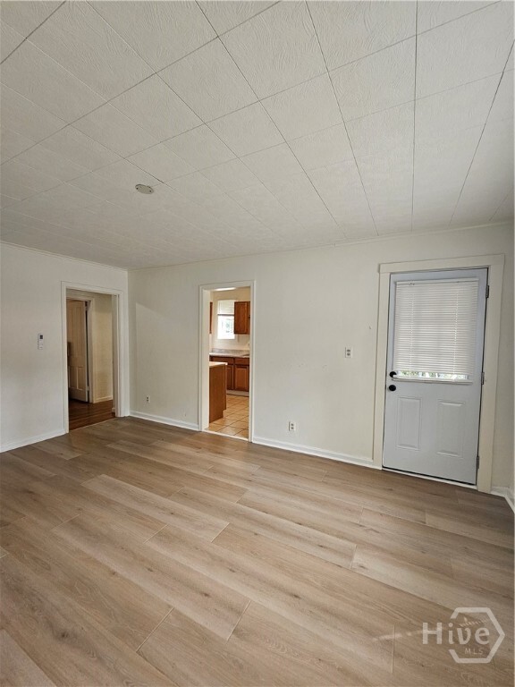 Building Photo - 1134 E 53rd St