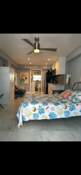 Building Photo - 322 Little Miss Muffett Ln