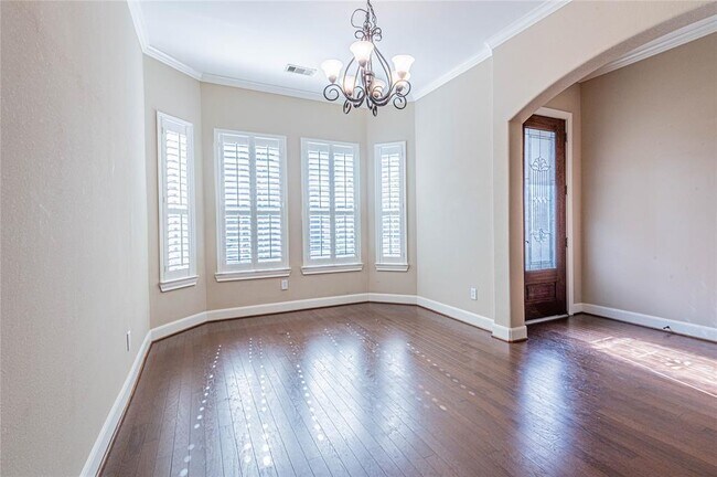 Building Photo - 5114 E Jerad Dr