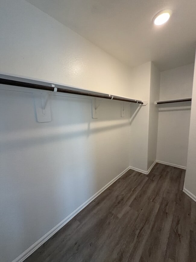 Building Photo - 509 Hines Ave