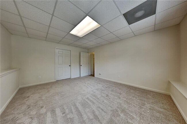 Building Photo - 169 Bethnal Way