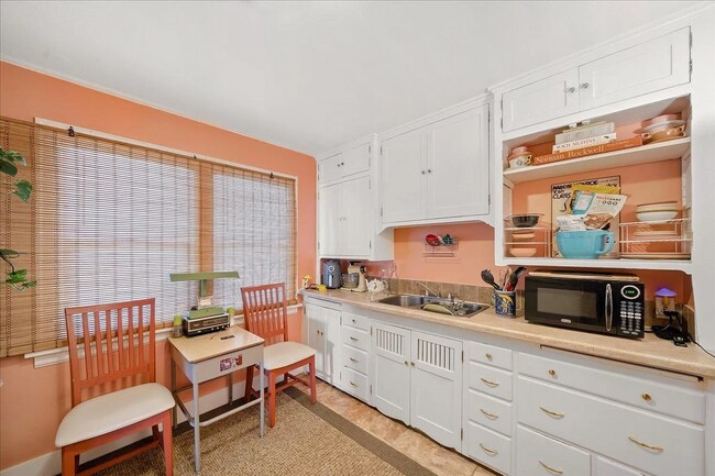 Building Photo - 2722 W Sinto Ave