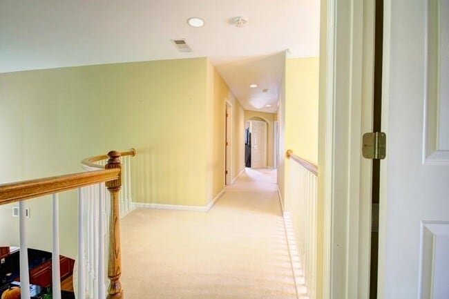 Building Photo - 4324 Canaan Way NE