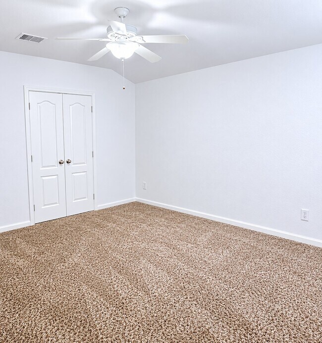 Building Photo - 7434 Tonsley Springs Dr