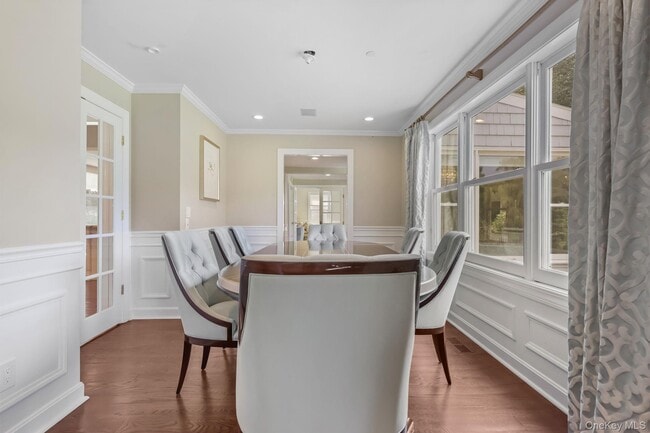 Building Photo - 777 Armonk Rd