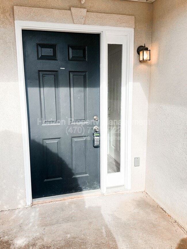 Building Photo - 3903 Hidden Hollow Dr