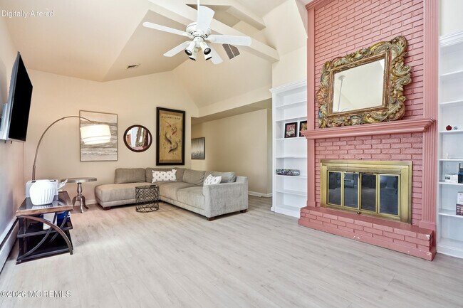 Building Photo - 470 Monmouth Pl
